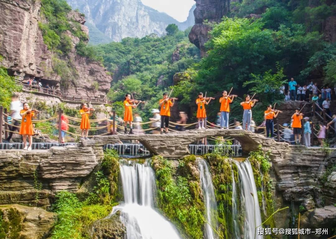 男朋友让你陪他看你不喜欢的电影，你会同意还是拒绝？游戏画面